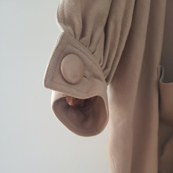 C'est Simone Vintage Oversized Coat Cape Poncho in Caramel Tan color - Picture 5 of 9